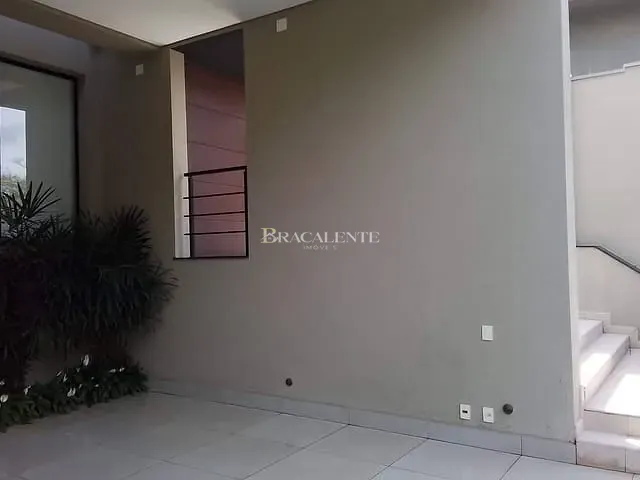 Casa 4 quartos e 4 banheiros, à venda, no bairro Chácaras Silvania em Valinhos