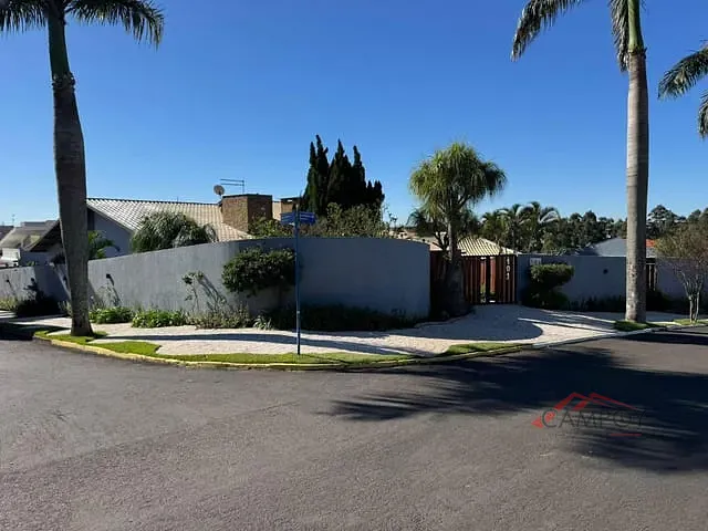 Casa com 990m² 3 quartos e 4 banheiros, à venda, no bairro Jardim Vale do Sol em Apucarana