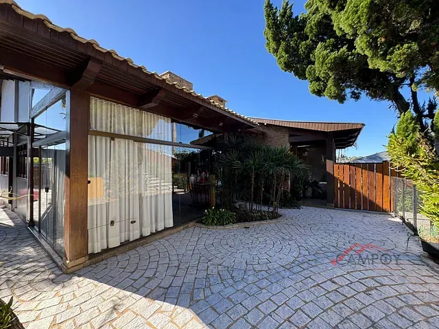 Casa com 990m² 3 quartos e 4 banheiros, à venda, no bairro Jardim Vale do Sol em Apucarana
