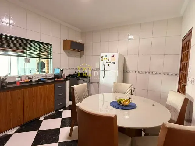 Casa 2 quartos e 2 banheiros, à venda, no bairro Belo Alto em Porto Feliz