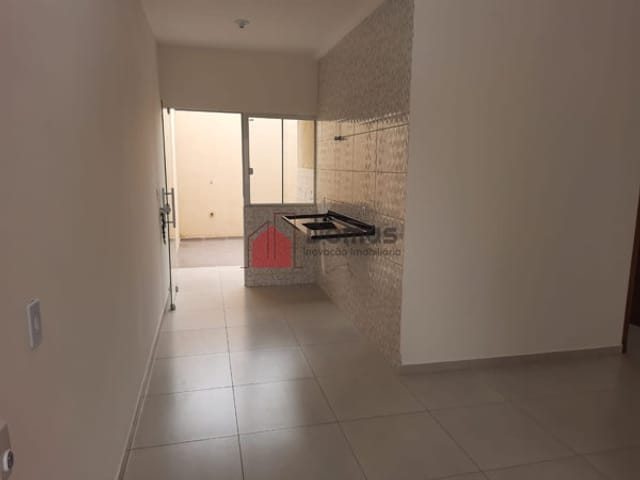 Casa com 100m², à venda, no bairro Loteamento Residencial e Comercial Araguaia em Pindamonhangaba
