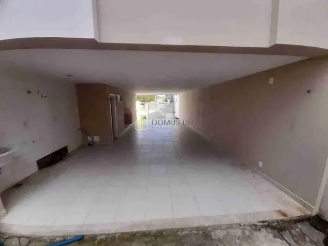 Casa com 360m² 3 quartos e 3 banheiros, à venda, no bairro Jardim Belvedere em Volta Redonda