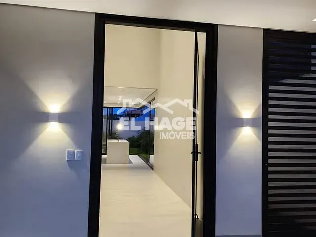 Casa com 250m² 3 quartos e 3 banheiros, à venda, no bairro Tijucal em Cuiabá