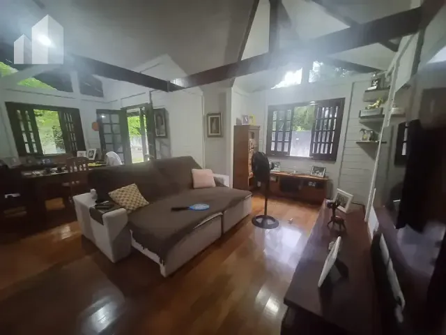 Casa com 1800m² 5 quartos e 3 banheiros, à venda, no bairro Vargem Grande em Rio de Janeiro