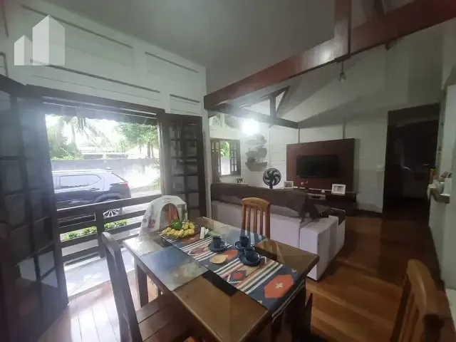 Casa com 1800m² 5 quartos e 3 banheiros, à venda, no bairro Vargem Grande em Rio de Janeiro