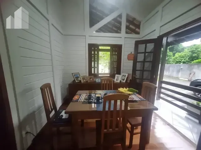 Casa com 1800m² 5 quartos e 3 banheiros, à venda, no bairro Vargem Grande em Rio de Janeiro
