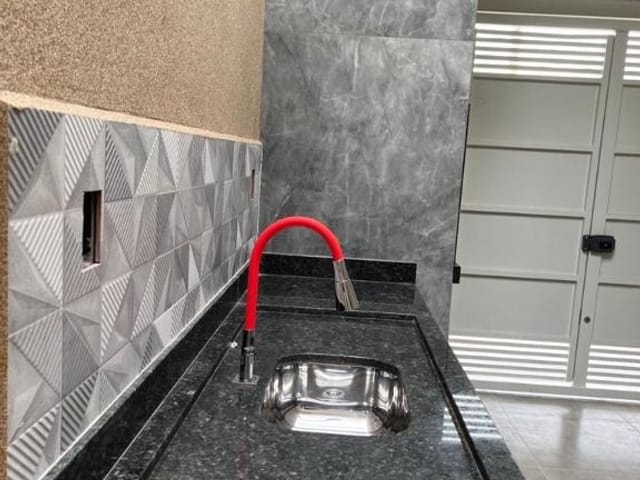 Casa com 180m² 3 quartos e 2 banheiros, à venda, no bairro Novo Jardim Stabile em Birigui