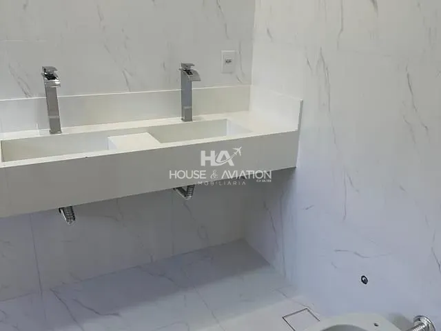 Casa com 303m² 3 quartos e 3 banheiros, à venda, no bairro Terras Alpha Residencial 1 em Senador Canedo