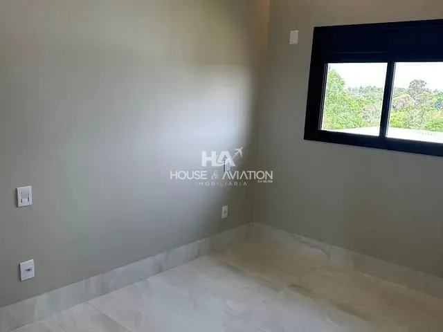 Casa com 303m² 3 quartos e 3 banheiros, à venda, no bairro Terras Alpha Residencial 1 em Senador Canedo