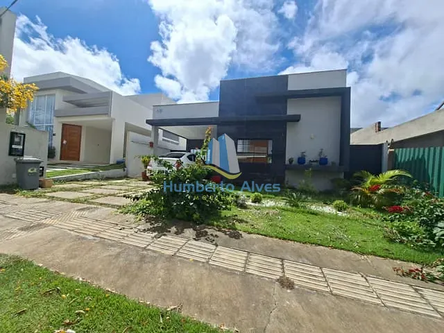 Casa 3 quartos e 1 banheiro, à venda, no bairro Universidade em Vitória da Conquista
