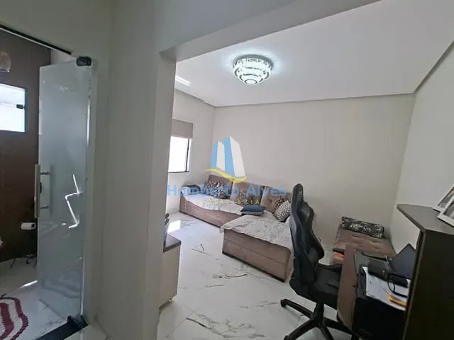 Casa 3 quartos e 1 banheiro, à venda, no bairro Universidade em Vitória da Conquista