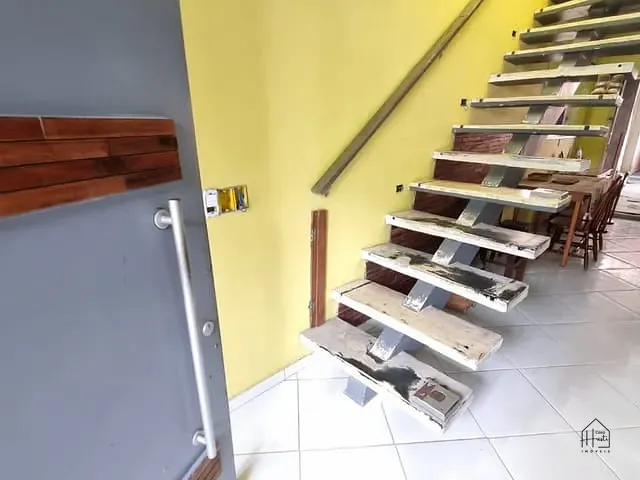 Casa com 231m² 3 quartos e 2 banheiros, à venda, no bairro Jardim Santa Rosa em Caraguatatuba