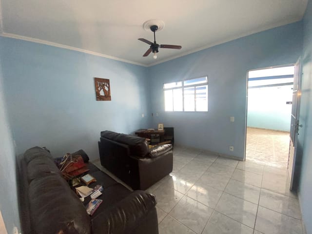 Casa com 275m² 3 quartos e 2 banheiros, à venda, no bairro Parque Valença I em Campinas