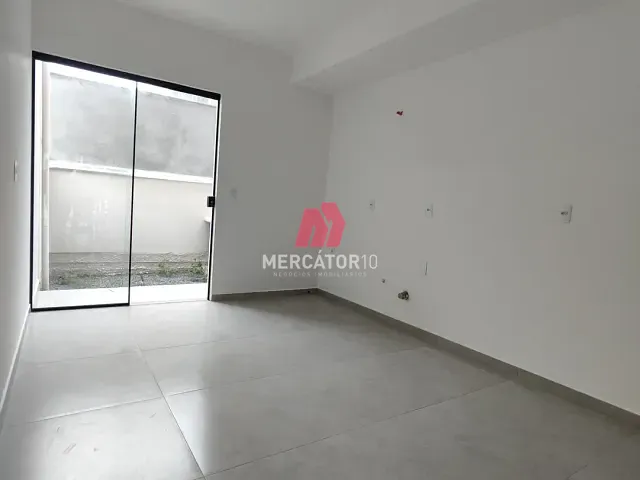 Casa 2 quartos e 2 banheiros, à venda, no bairro Itoupava Central em Blumenau