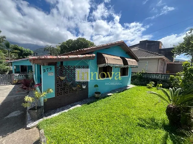 Casa com 544m² 7 quartos e 3 banheiros, à venda, no bairro Massaguaçu em Caraguatatuba