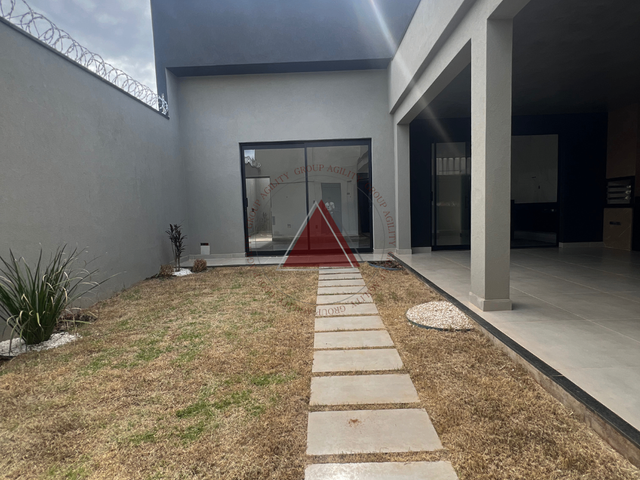 Casa com 200m² 3 quartos e 2 banheiros, à venda, no bairro Jardim Zelinda em Franca