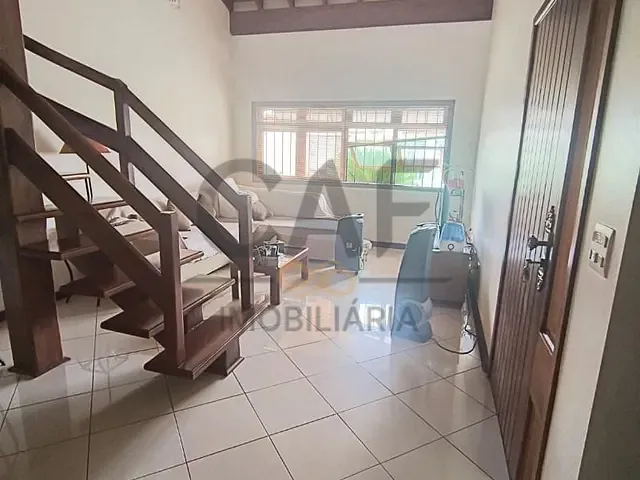 Casa com 250m² 3 quartos e 3 banheiros, à venda, no bairro Vila das Tulipas em Holambra
