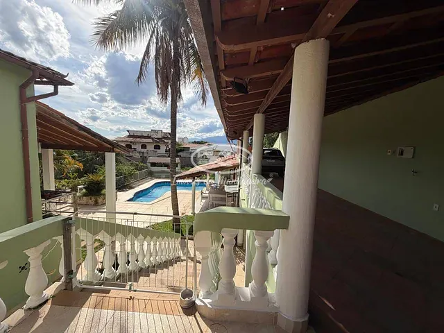 Casa com 509m² 4 quartos e 4 banheiros, à venda, no bairro Centro em Resende