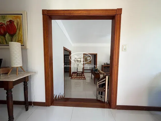 Casa com 509m² 4 quartos e 4 banheiros, à venda, no bairro Centro em Resende