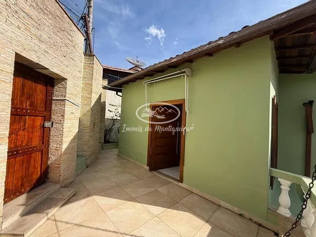 Casa com 509m² 4 quartos e 4 banheiros, à venda, no bairro Centro em Resende