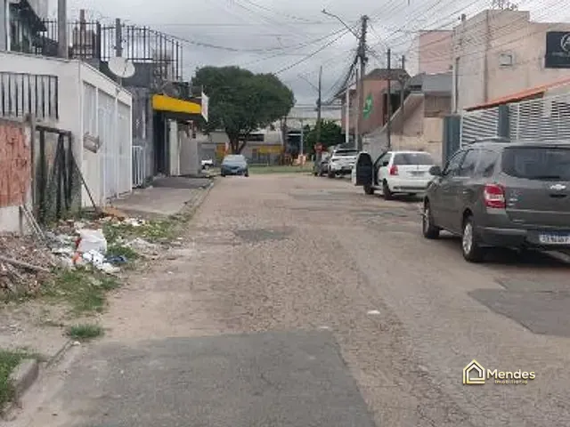 Casa com 160m² 2 quartos e 2 banheiros, à venda, no bairro Sítio Cercado em Curitiba