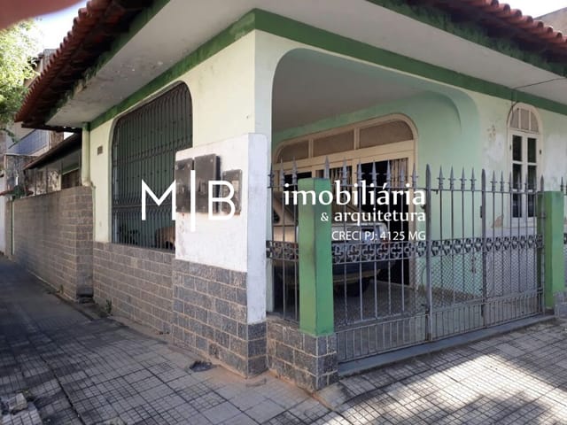 Casa 5 quartos e 4 banheiros, à venda, no bairro CENTRO em CATAGUASES