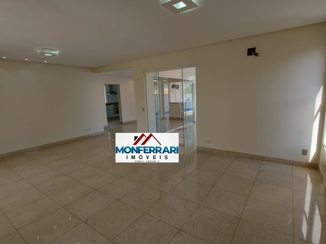 Casa com 495m² 4 quartos e 6 banheiros, à venda, no bairro Jardins Viena em Aparecida de Goiânia