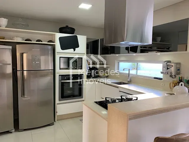 Casa com 312m² 4 quartos e 3 banheiros, à venda, no bairro Fazenda em Itajaí