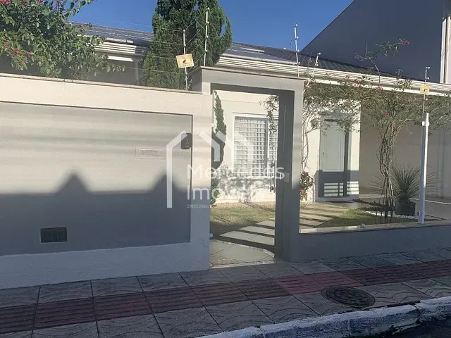 Casa com 312m² 4 quartos e 3 banheiros, à venda, no bairro Fazenda em Itajaí