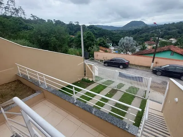 Casa com 240m² 3 quartos e 1 banheiro, à venda, no bairro Itapeba em Maricá