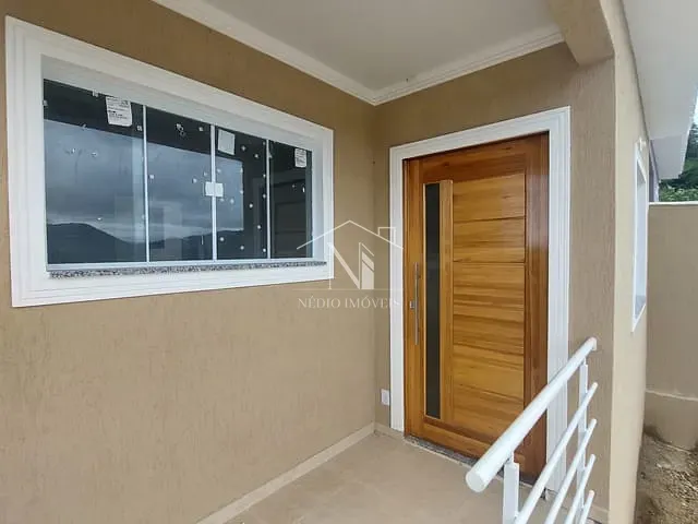 Casa com 240m² 3 quartos e 1 banheiro, à venda, no bairro Itapeba em Maricá