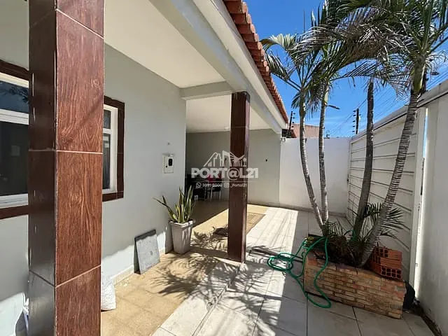 Casa com 200m² 4 quartos e 3 banheiros, à venda, no bairro COHAB Massangano em Petrolina