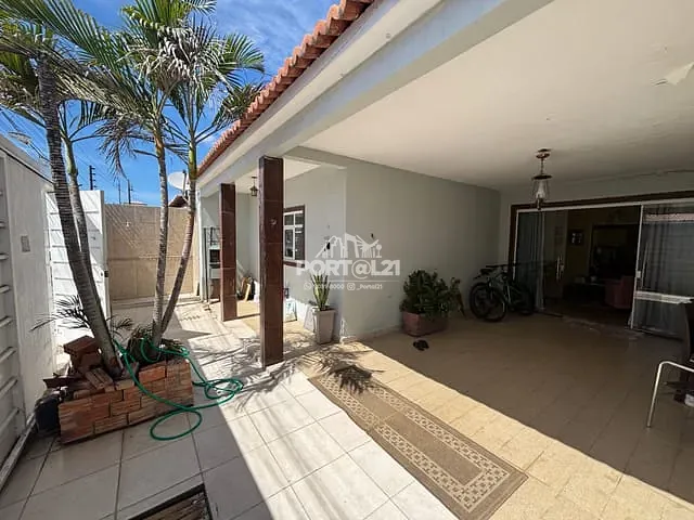 Casa com 200m² 4 quartos e 3 banheiros, à venda, no bairro COHAB Massangano em Petrolina