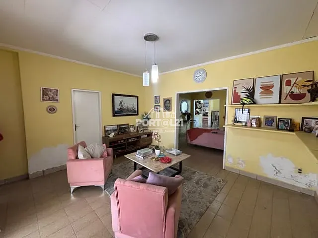 Casa com 200m² 4 quartos e 3 banheiros, à venda, no bairro COHAB Massangano em Petrolina