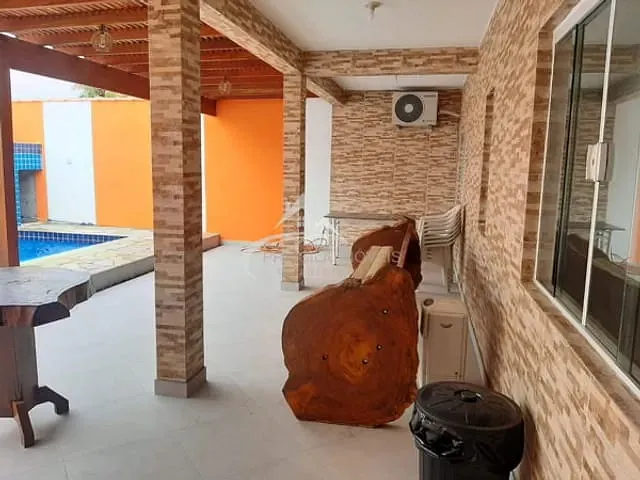 Casa com 400m², à venda, no bairro Boracéia em Bertioga