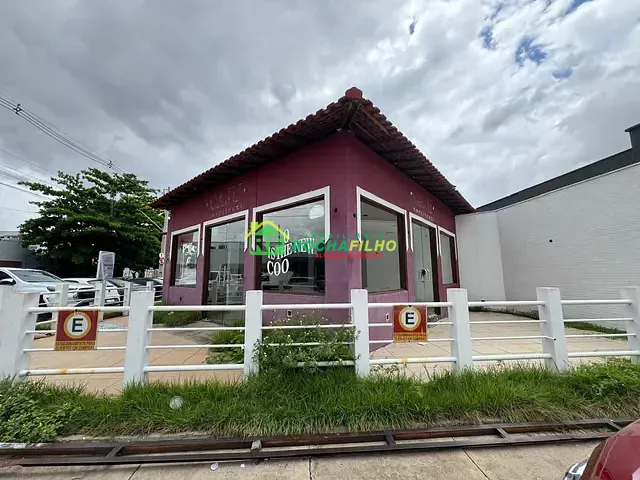 Casa com 659m² 3 quartos e 3 banheiros, para alugar, no bairro Jóquei em Teresina