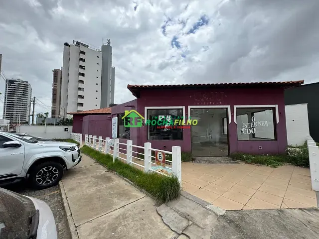 Casa com 659m² 3 quartos e 3 banheiros, para alugar, no bairro Jóquei em Teresina