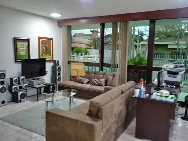 Casa com 900m² 4 quartos e 5 banheiros, à venda, no bairro Jardim Esplanada em São José dos Campos