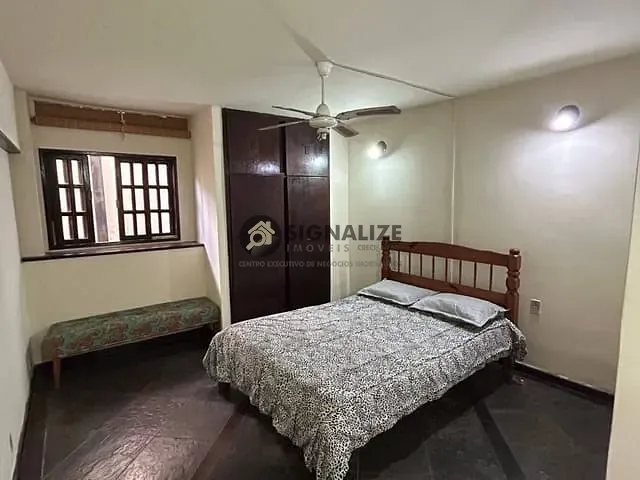 Casa com 400m² 2 quartos e 3 banheiros, à venda, no bairro Ogiva em Cabo Frio