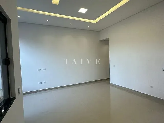 Casa com 158m² 3 quartos e 2 banheiros, à venda, no bairro Ouro Verde em Londrina