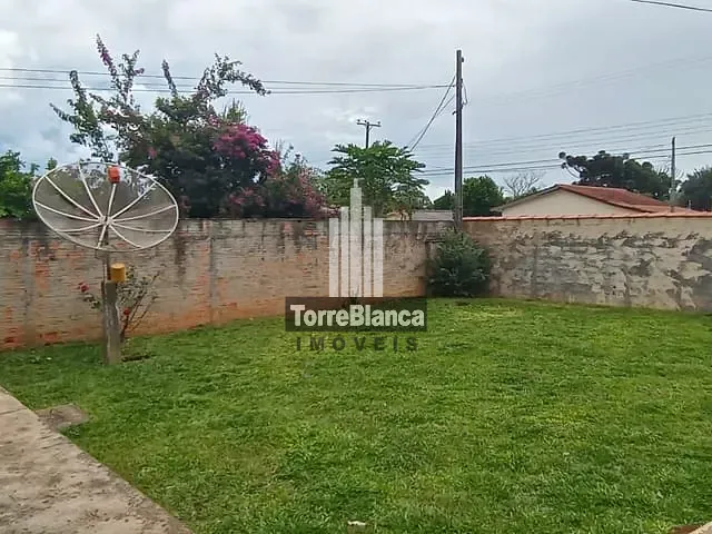 Casa com 495m² 3 quartos e 1 banheiro, à venda, no bairro Uvaranas em Ponta Grossa