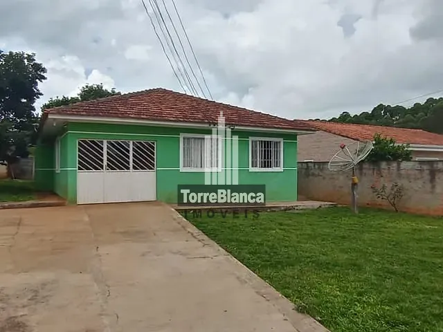 Casa com 495m² 3 quartos e 1 banheiro, à venda, no bairro Uvaranas em Ponta Grossa