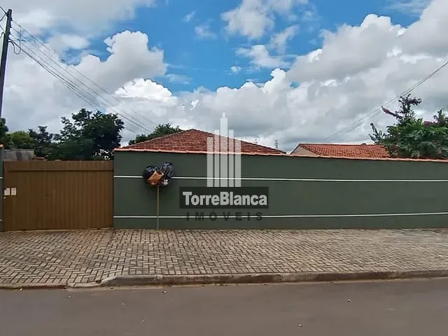 Casa com 495m² 3 quartos e 1 banheiro, à venda, no bairro Uvaranas em Ponta Grossa