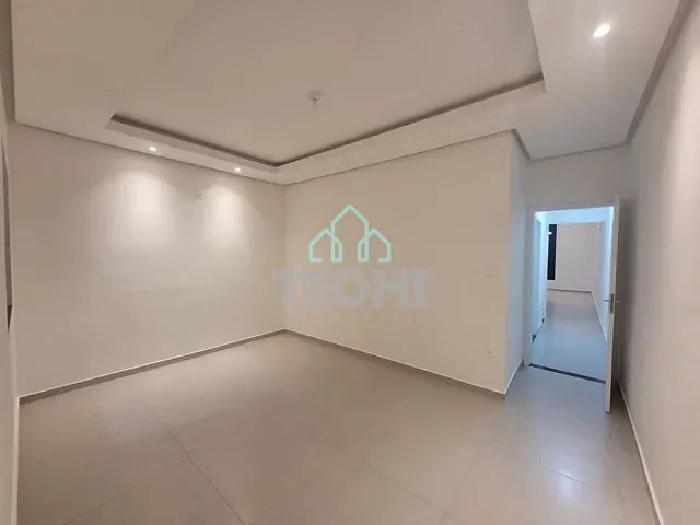 Casa com 150m² 2 quartos e 2 banheiros, à venda, no bairro Piracangaguá em Taubaté