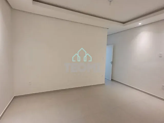 Casa com 150m² 2 quartos e 2 banheiros, à venda, no bairro Piracangaguá em Taubaté