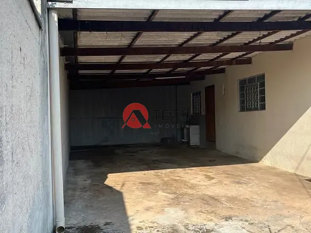 Casa 2 quartos e 1 banheiro, para alugar, no bairro Vila Esperança em Maringá