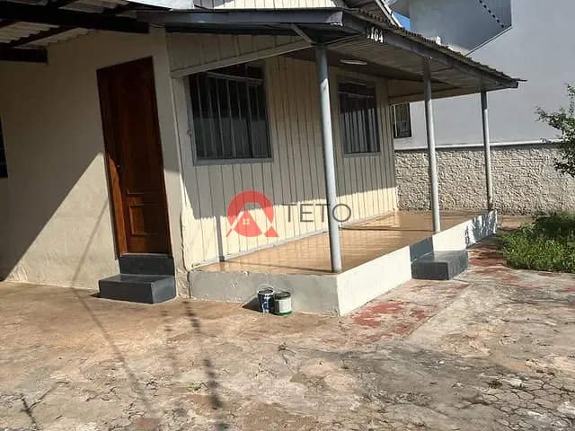 Casa 2 quartos e 1 banheiro, para alugar, no bairro Vila Esperança em Maringá