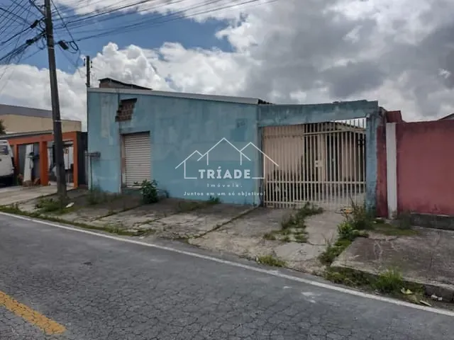Casa com 200m² 2 quartos e 2 banheiros, à venda, no bairro Costeira em Araucária