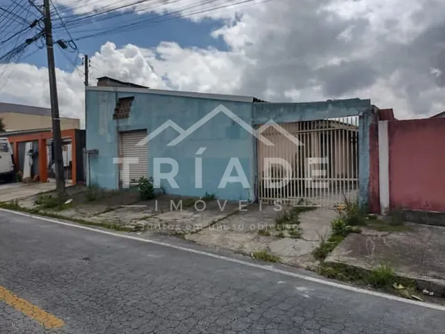Casa com 200m² 2 quartos e 2 banheiros, à venda, no bairro Costeira em Araucária