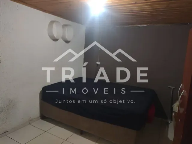 Casa com 200m² 2 quartos e 2 banheiros, à venda, no bairro Costeira em Araucária